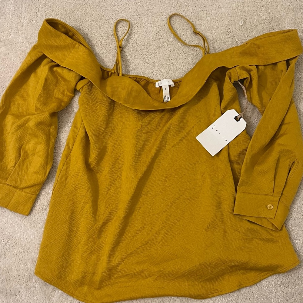Olive drop sleeve blouse NWT